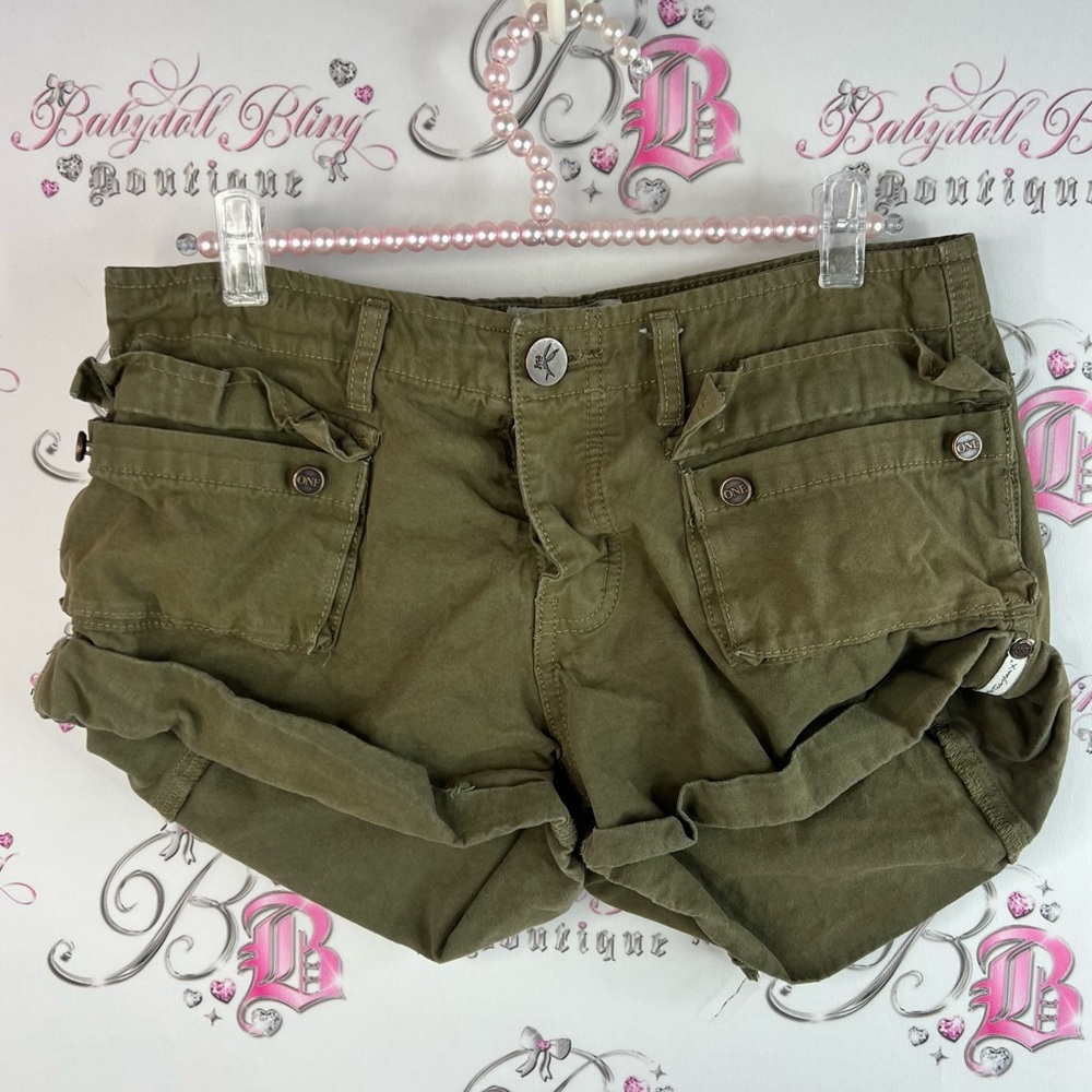 One Teaspoon shorts cargo style pockets buttons Olive Green Women Shorts